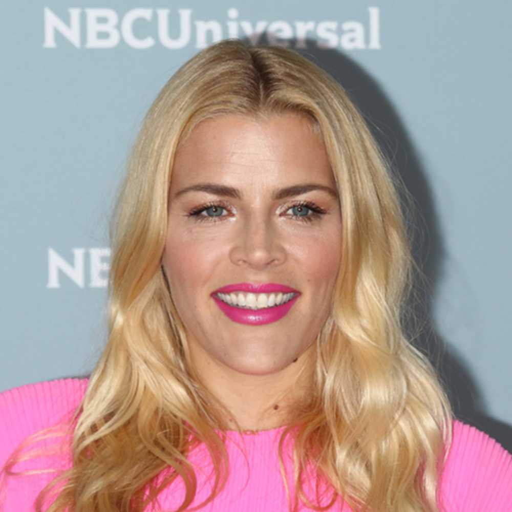 SwashVillage | Busy Philipps Biografia