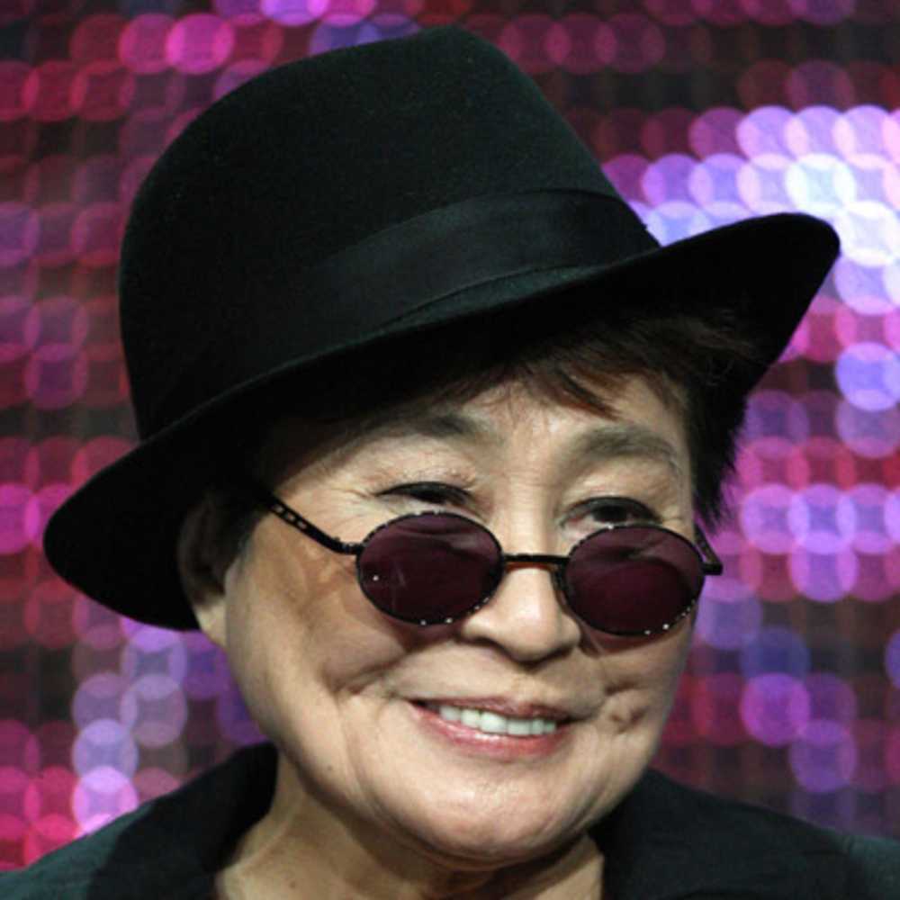 SwashVillage Yoko Ono Biografie